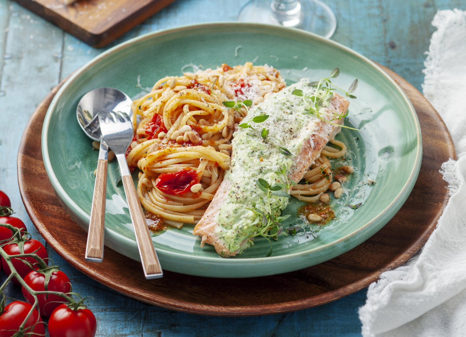 Fyllda laxfiléer med pasta