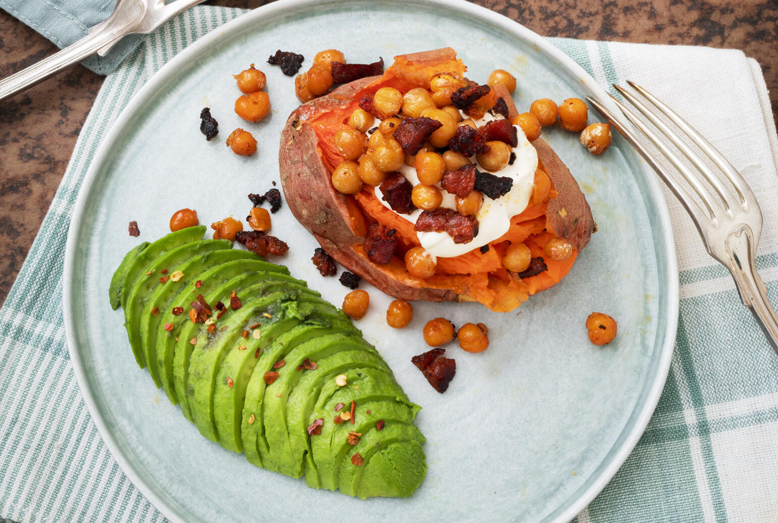 Bakad sötpotatis med chorizo