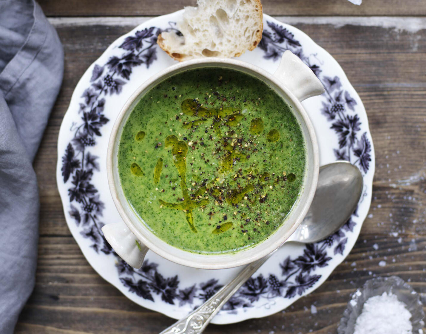 Rucolasoppa med rotsaker