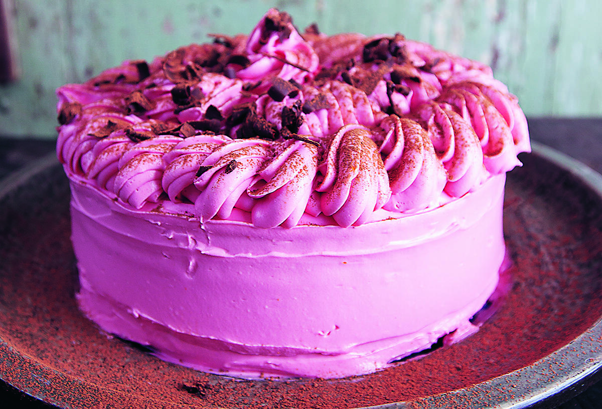 Baka till far – Mandelmanns Rödbetstårta med chokladkräm