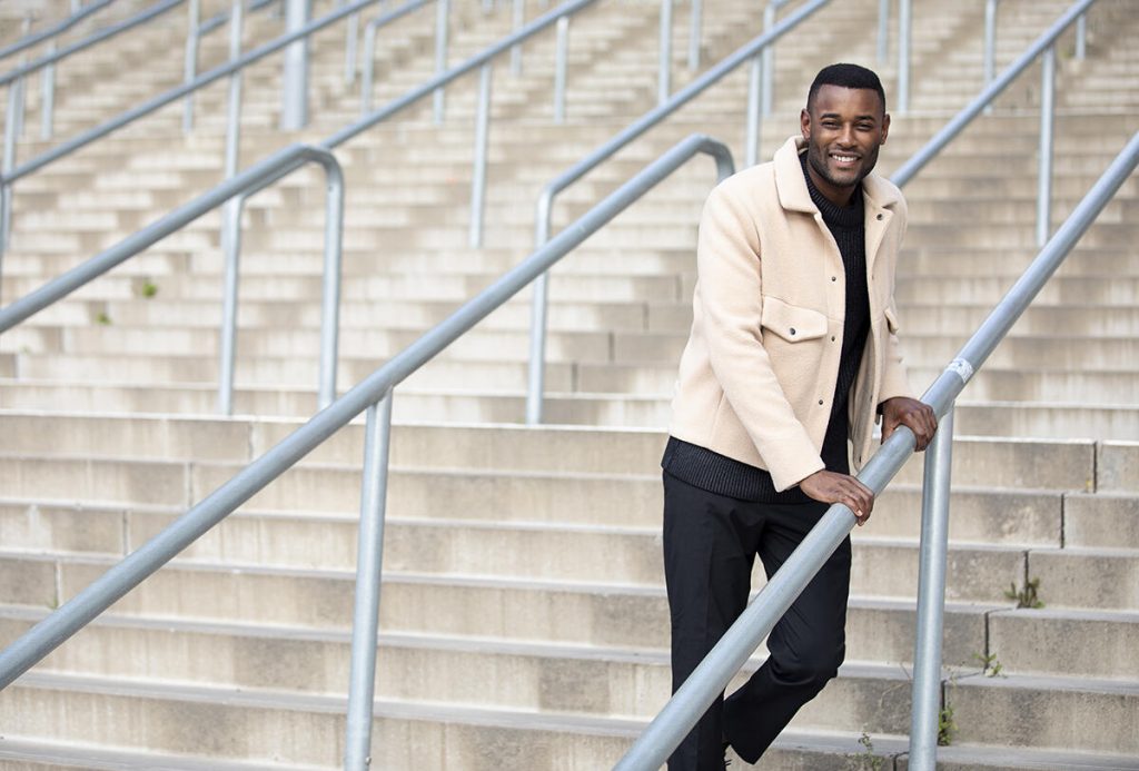 Han tog sig från Bäckby i Västerås till catwalker och tidningsomslag över hela världen. Att Roger Dupé lyckades som svart modell säger han själv delvis beror på hans erfarenheter från fotbollsplanen. Foto: Peter Jönsson