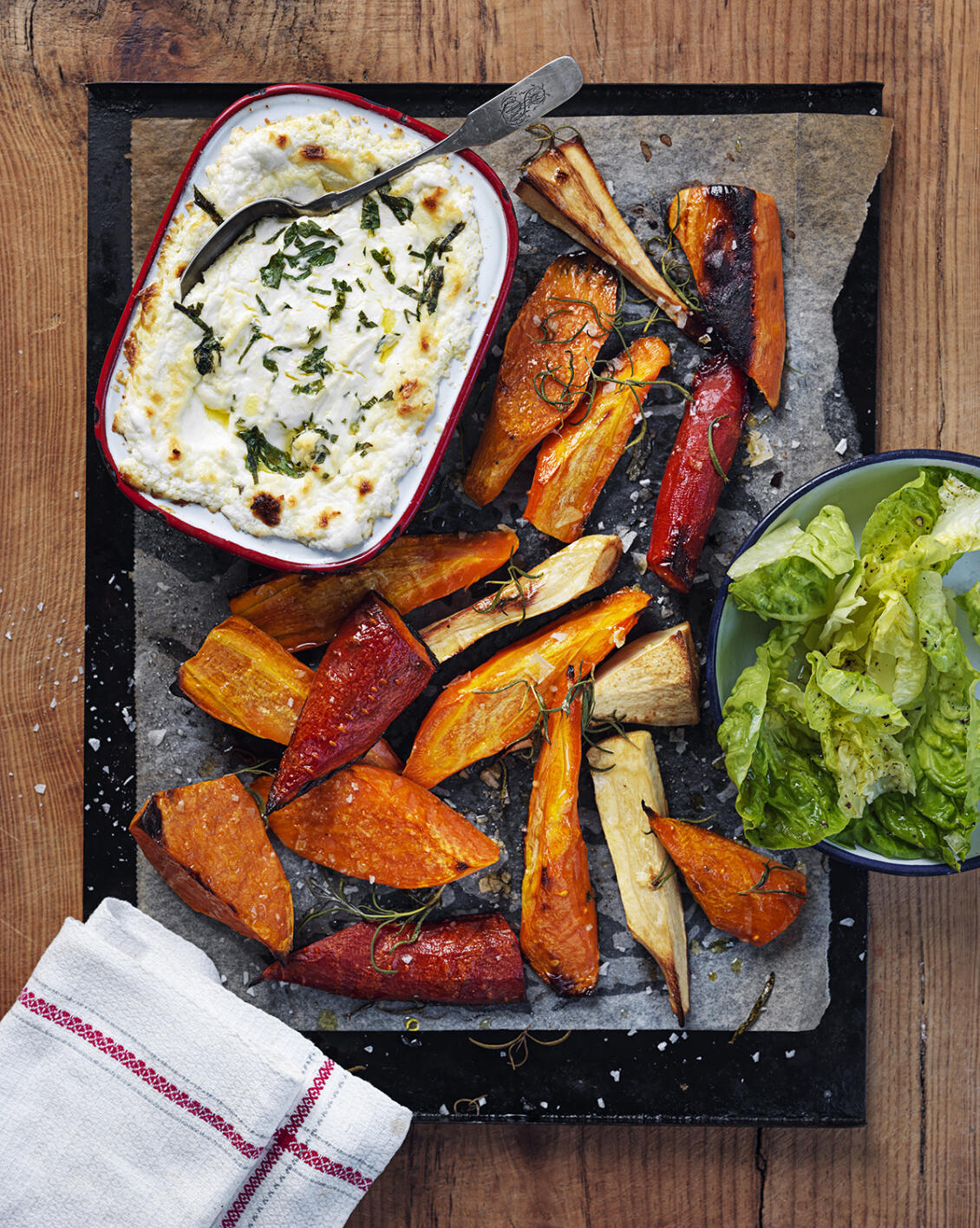 Rostade rotsaker med getostdipp