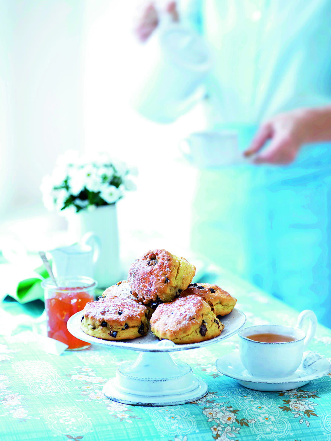 Scones med mörk choklad