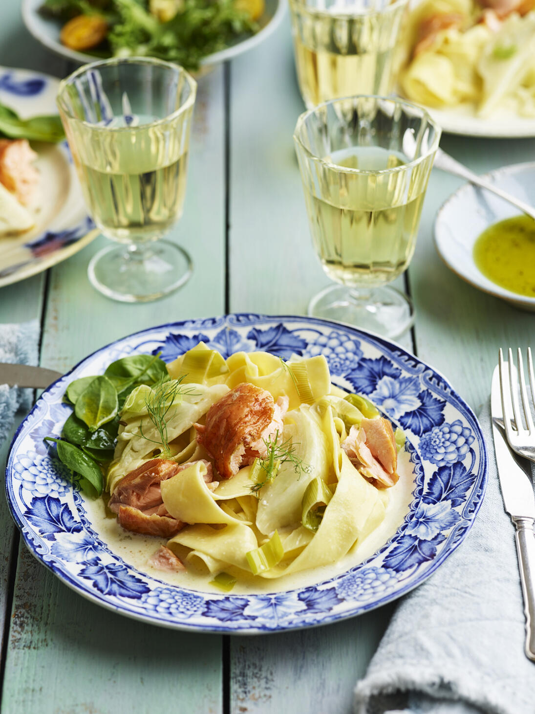 Varmrökt lax med pappardelle