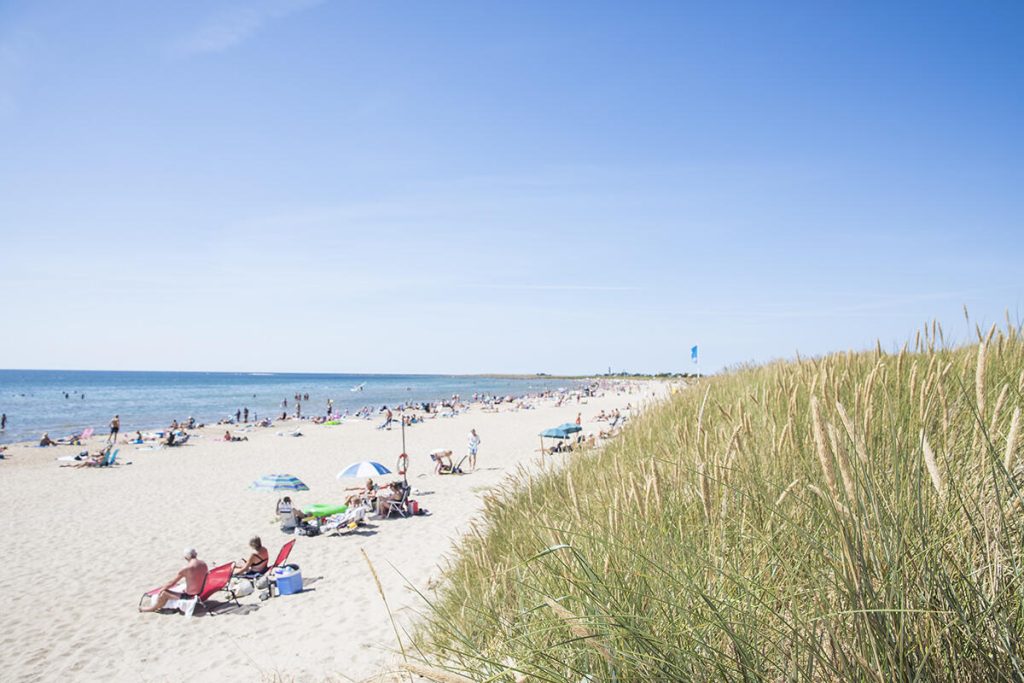 Halland är känt för sina ljuvliga sandstränder, som Olofsbo havsbad utanför Falkenberg.