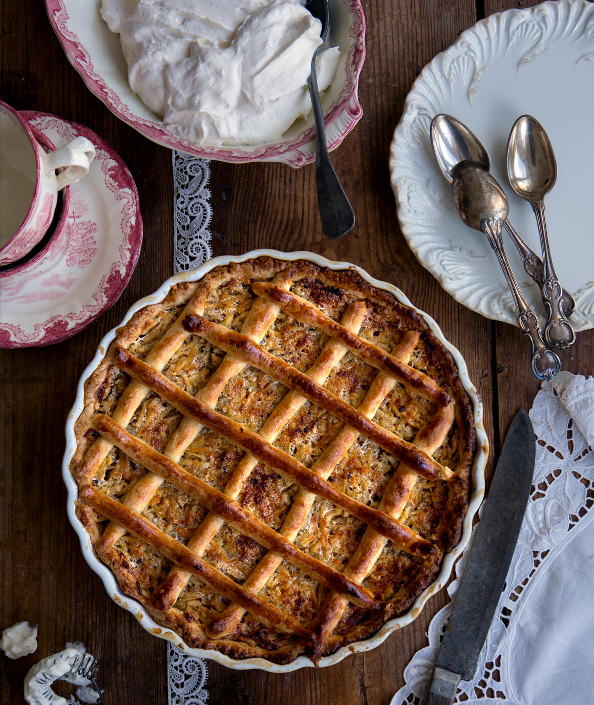 Äppelpaj med rivet äpple