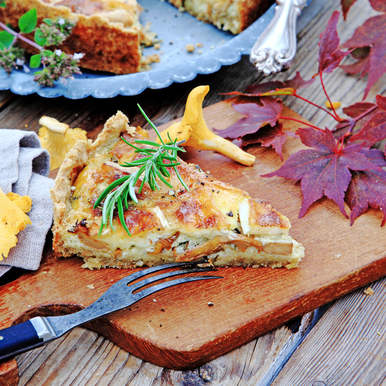 Smakrik kantarellpaj med taleggio