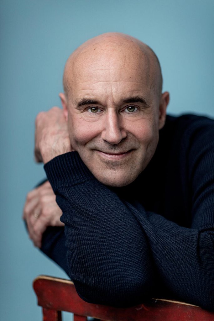 Mark Levengood är aktuell med boken ”Vi får väl trösta varandra”, Piratförlaget, med nya och gamla texter om sorg.