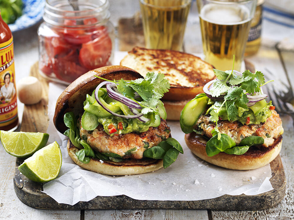 Burgare, tacos och grillad – 5 extra frestande lax-recept!