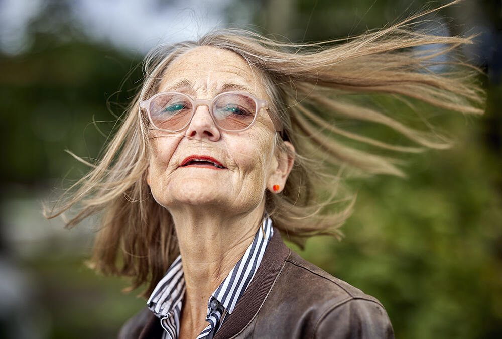 – Det fanns inte på kartan att man kunde ha skådespeleri som yrke, säger Ann om uppväxten i överklassen i Västerås.