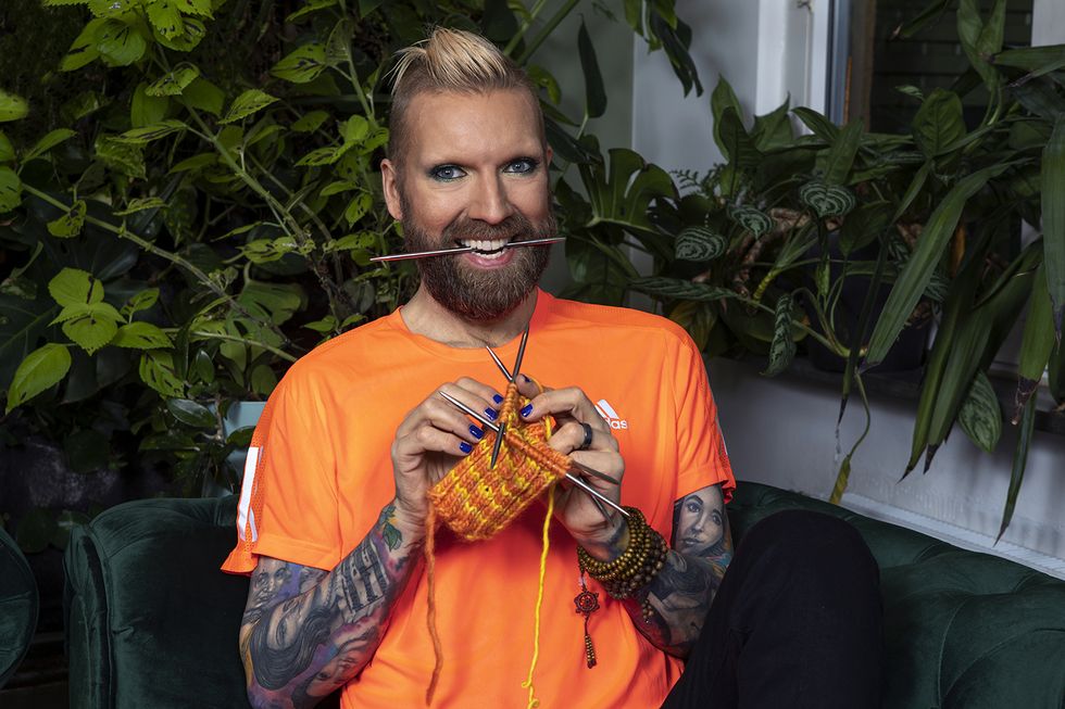 Rickard Söderberg stickar