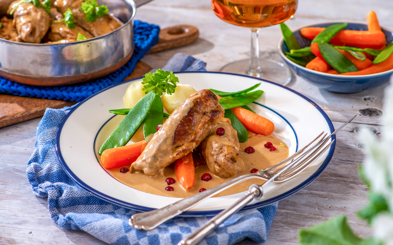 Fläskfilérullader i gräddig sås