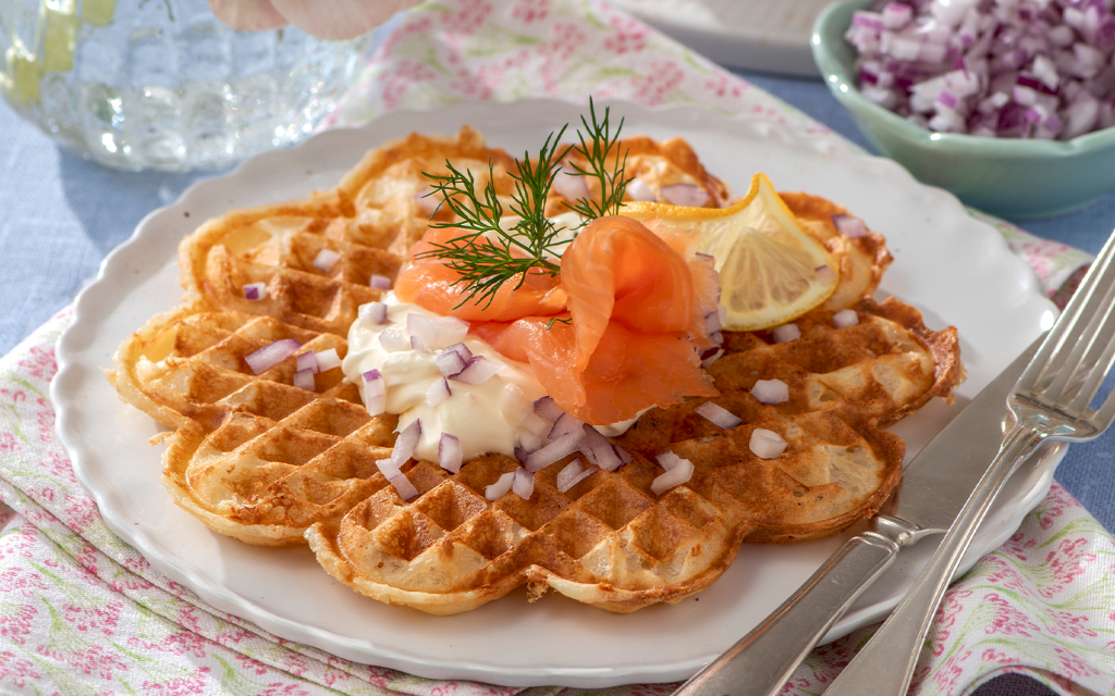 Västerbottensvåfflor med kallrök lax.