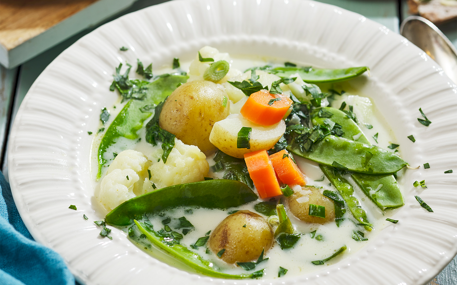 Sommarsopppa med färskpotatis