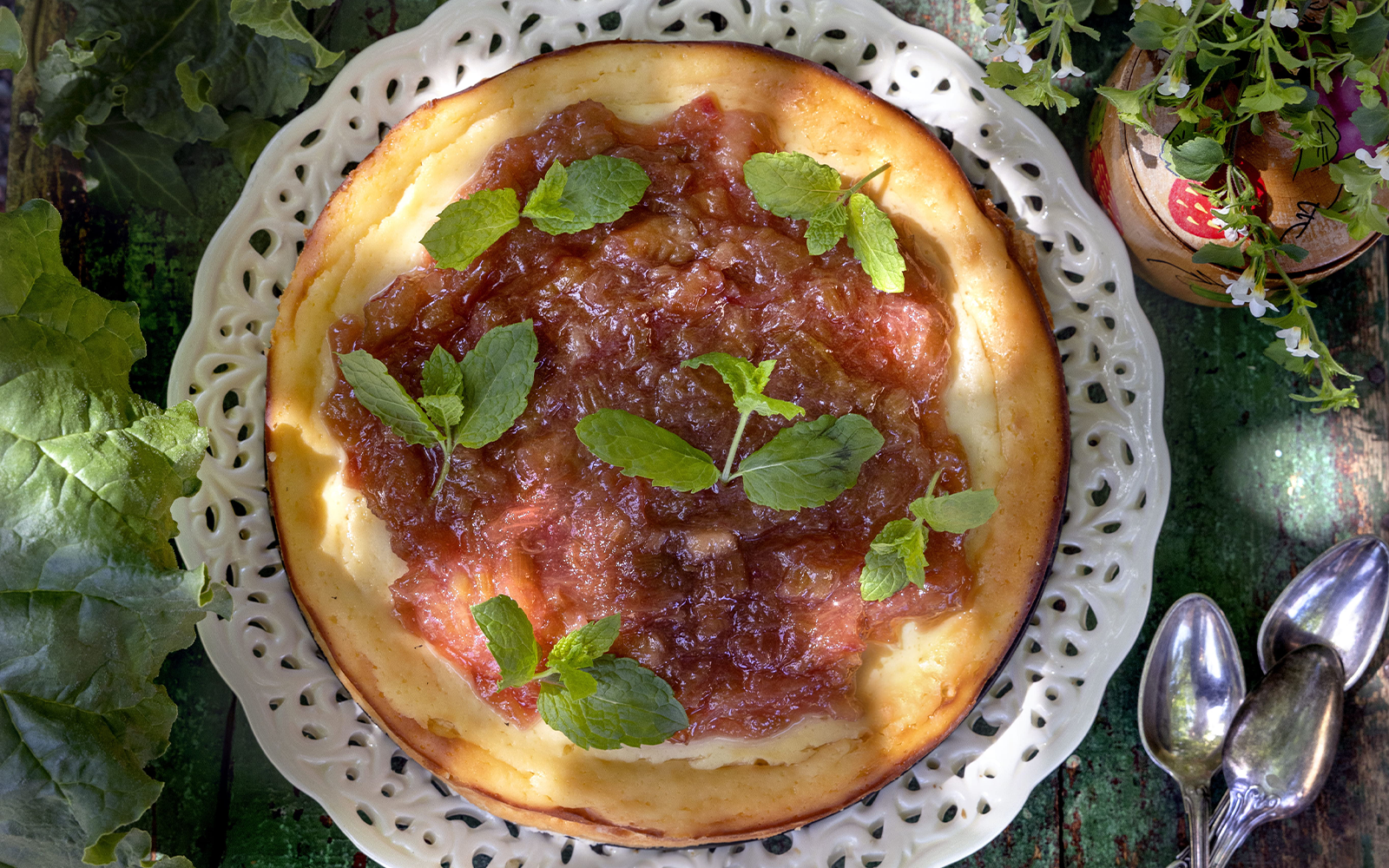 Ricottakaka med rabarber