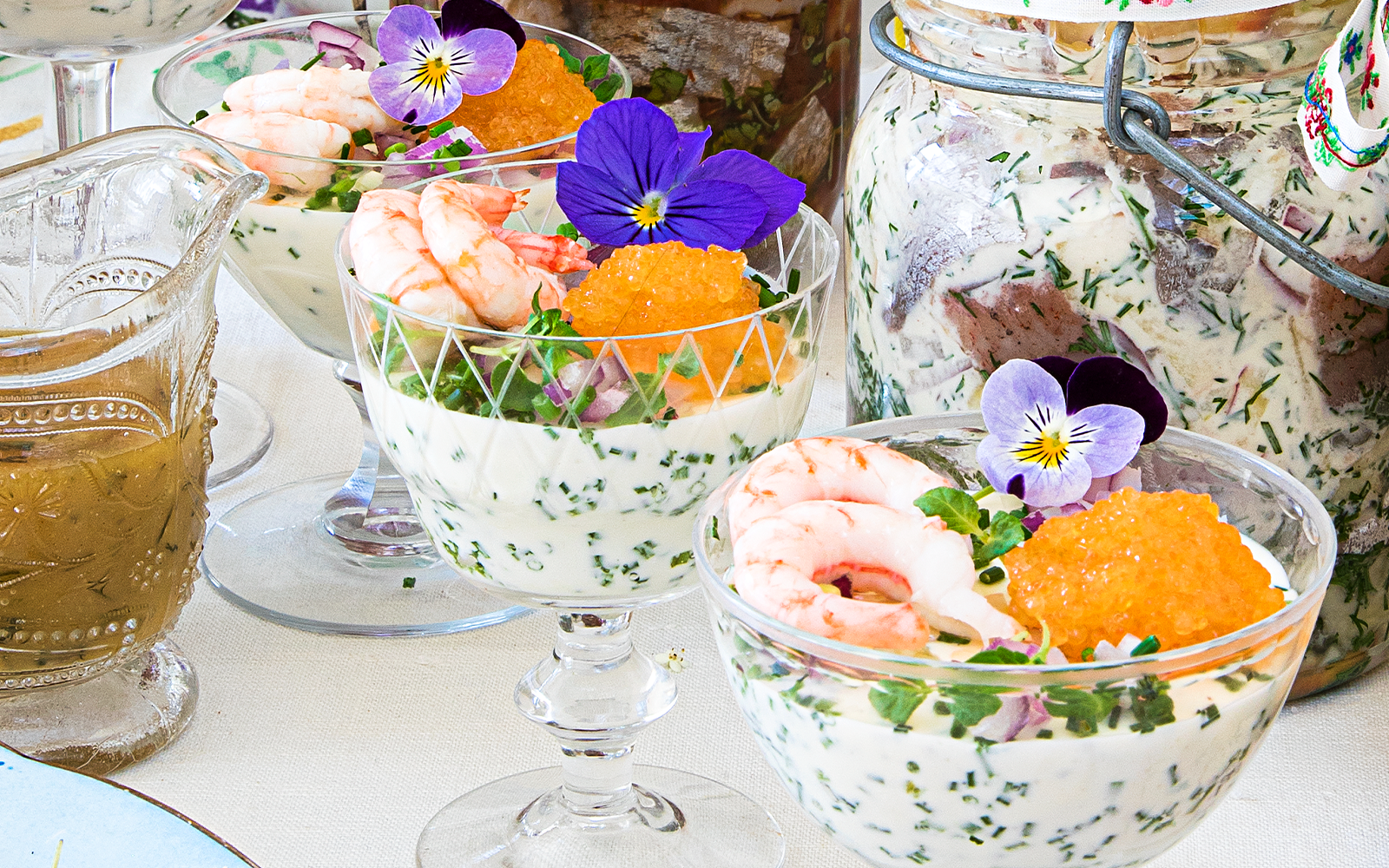 Gräslökspannacotta med räkor