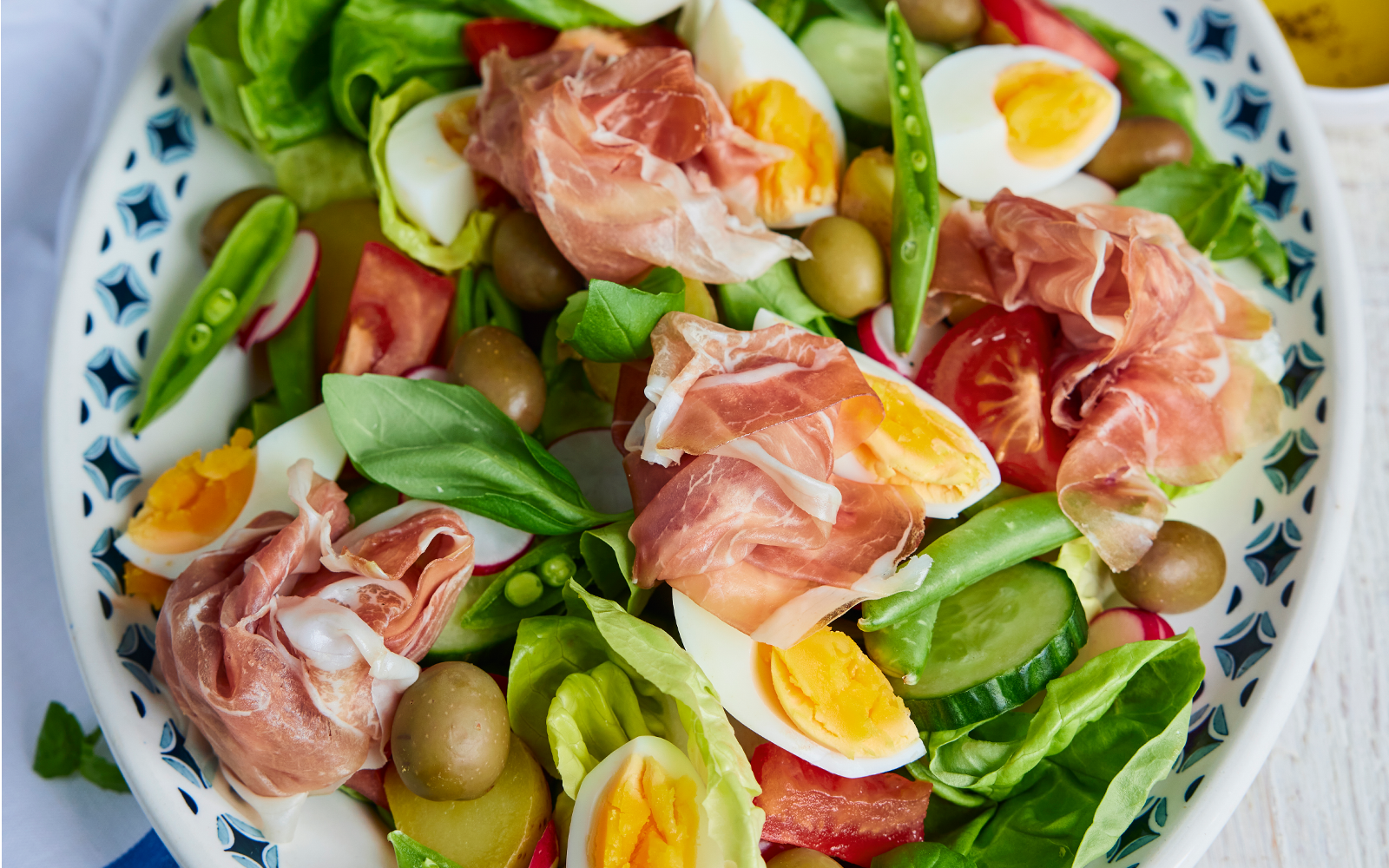 Sommarsallad med parmaskinka