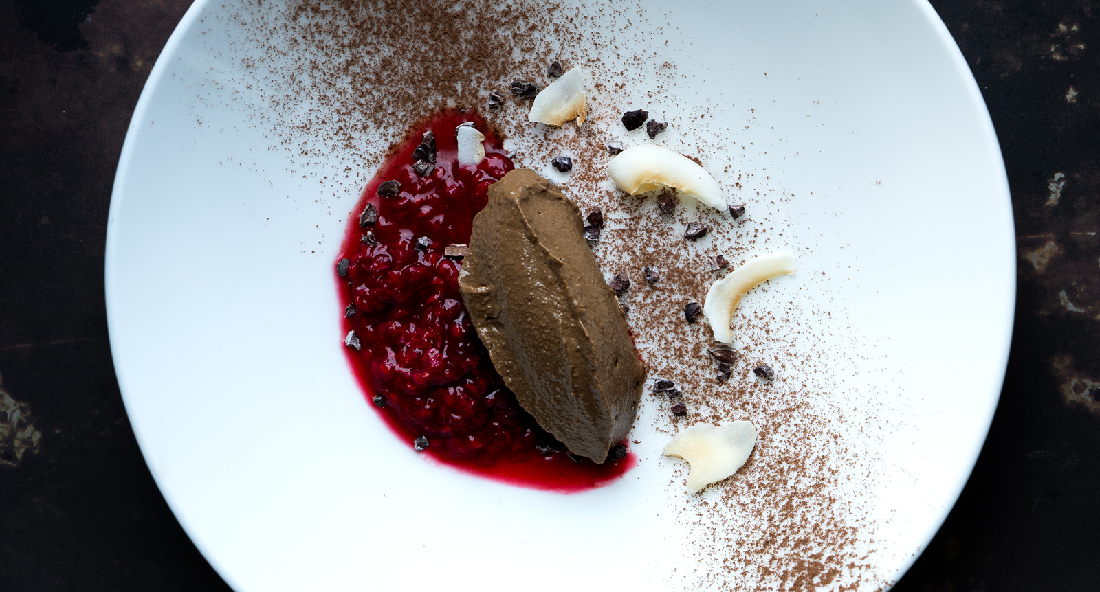 Sockerfri chokladmousse gjord på avokado