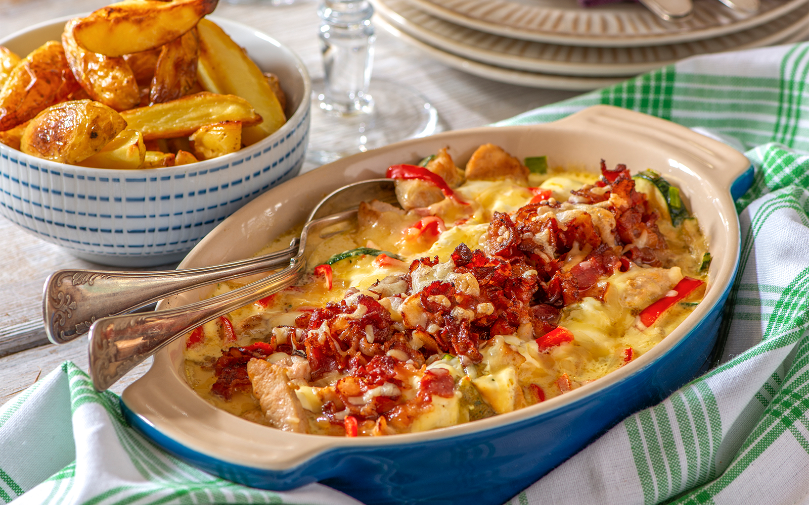 Currygratäng med kyckling och bacon