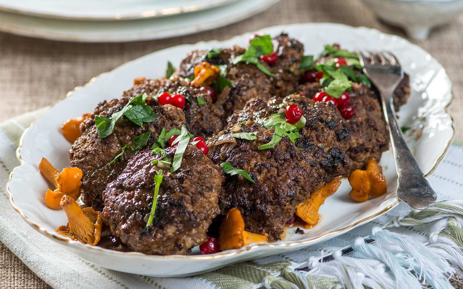 Gräddiga hjortfärsbiffar