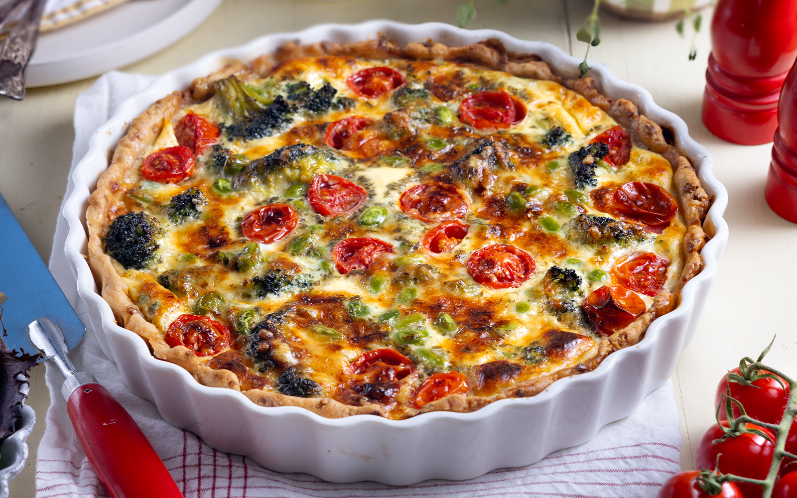 Paj med fryst broccoli och sojabönor