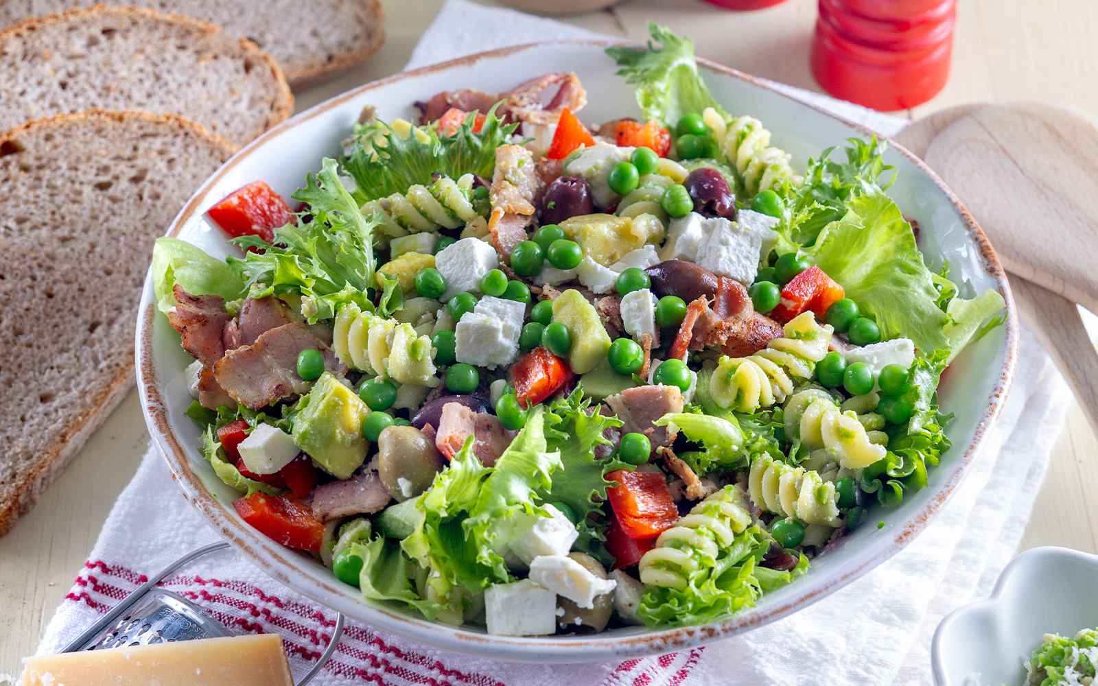 Pastasallad med ärtpesto