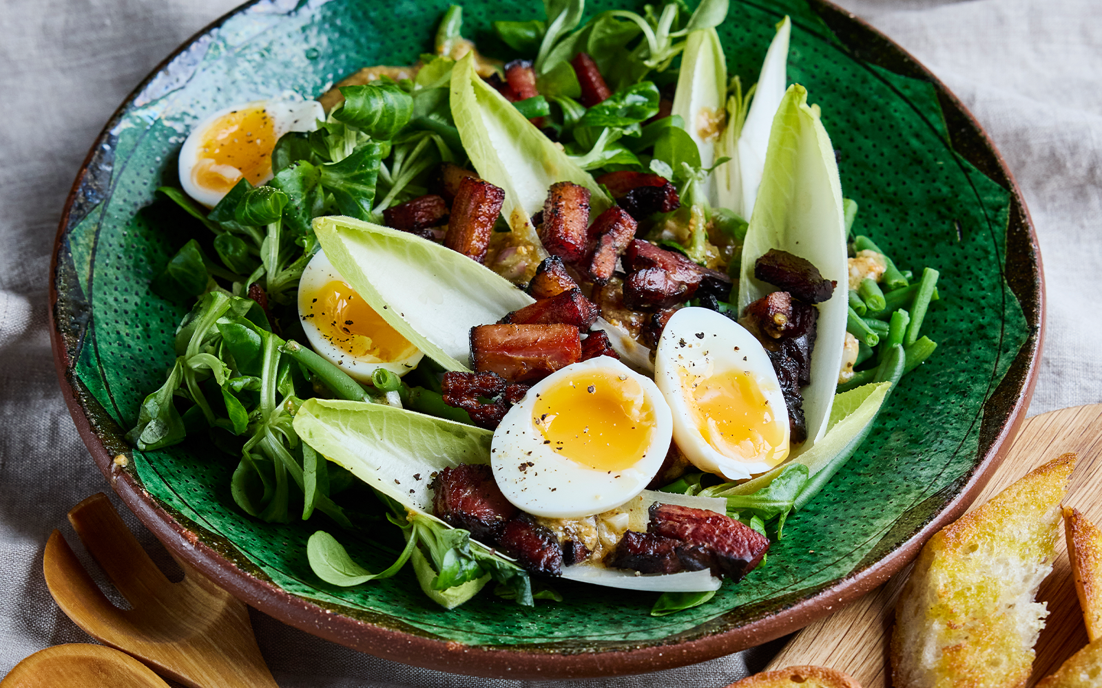 Endiver med sidfläsk och ägg