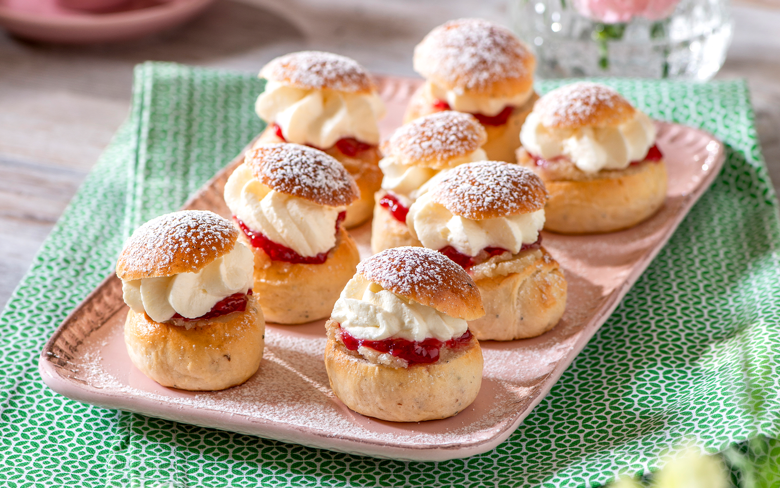 Cheesecake-semlor i miniformat