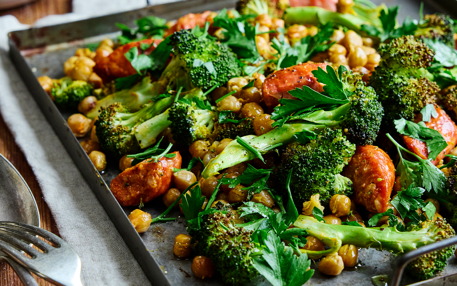 Ugnsbakade kikärtor med chorizo