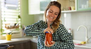 Så får du upp envisa burklock – 4 enkla husmorsknep!